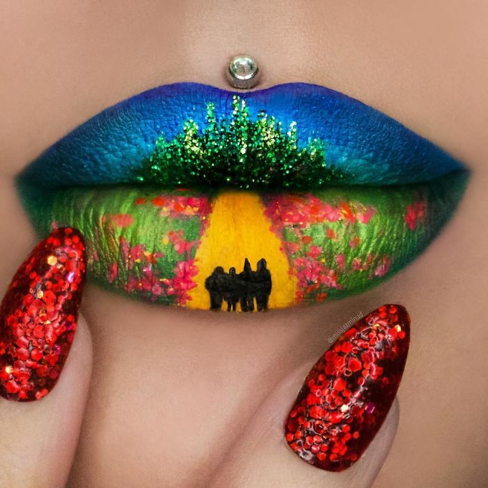 Creative-lip-makeup