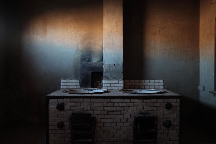 Amazing South Africa Photos Showing Desert And Abandoned Places