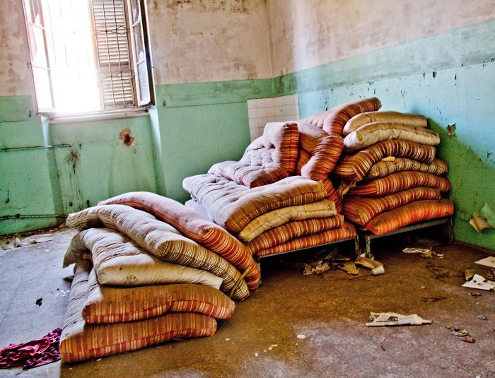 I Photographed Abandoned Mombello Psychiatric Hospital Near Milan I Photographed Abandoned Mombello Psychiatric Hospital Near Milan