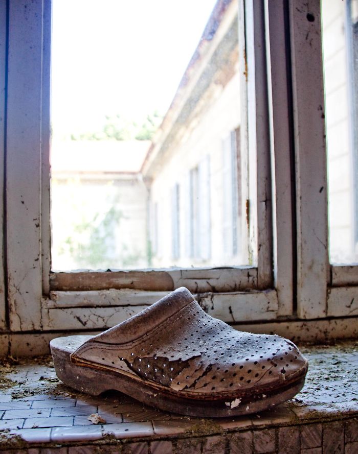 I Photographed Abandoned Mombello Psychiatric Hospital Near Milan I Photographed Abandoned Mombello Psychiatric Hospital Near Milan