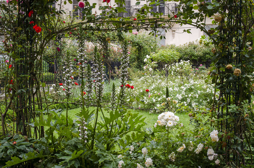 Silence In Paris....where To Find The Best Secret Parks Silence In Paris....where To Find The Best Secret Parks