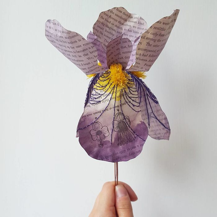 I Create Bugs, Butterflies, And Insects Using Recycled Paper, Wire And Thread I Create Bugs, Butterflies, And Insects Using Recycled Paper, Wire And Thread