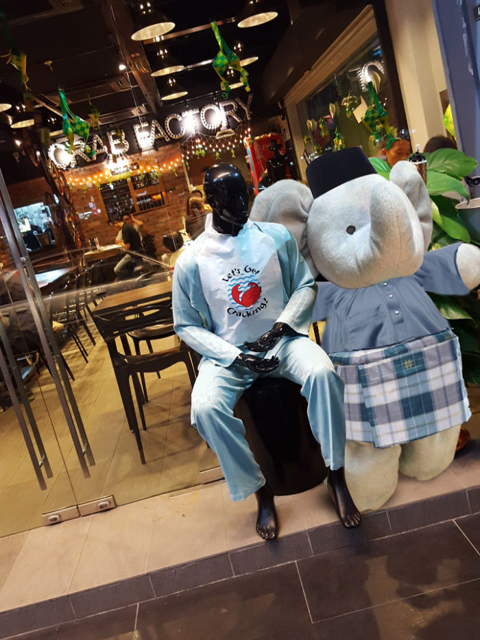 Wishing All Muslims "selamat Hari Raya Aidilfitri"everywhere With Adam @crab Factory, Malaysia.