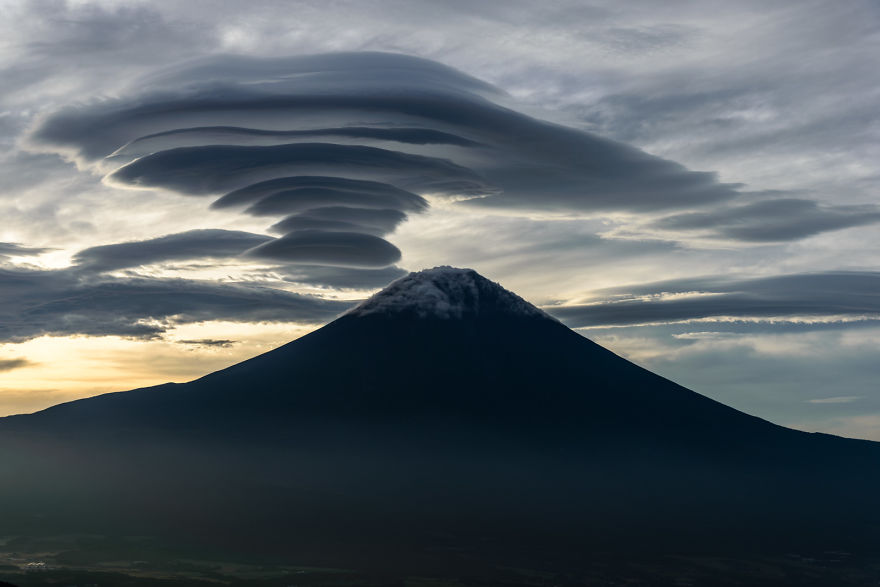 I Photographed Various Shapes Of Lenticular Clouds In One Day Above The Mountain Fuji I Photographed Various Shapes Of Lenticular Clouds In One Day Above The Mountain Fuji