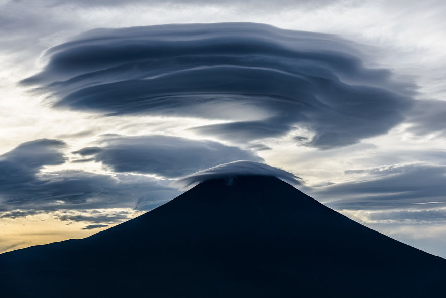 I Photographed Various Shapes Of Lenticular Clouds In One Day Above The Mountain Fuji