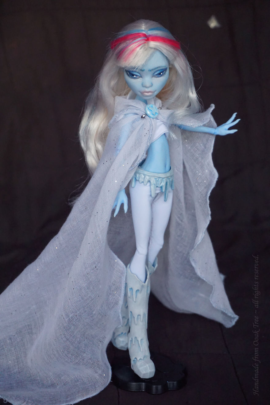 I Recreate Dolls Into People's Favorite Characters From Games, Movies And Pop Culture