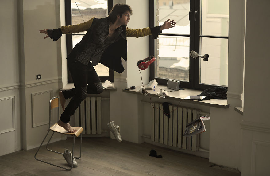 Levitation: I Combine Chaos And Elegance In My Gravity-defying Pictures Levitation: I Combine Chaos And Elegance In My Gravity-defying Pictures