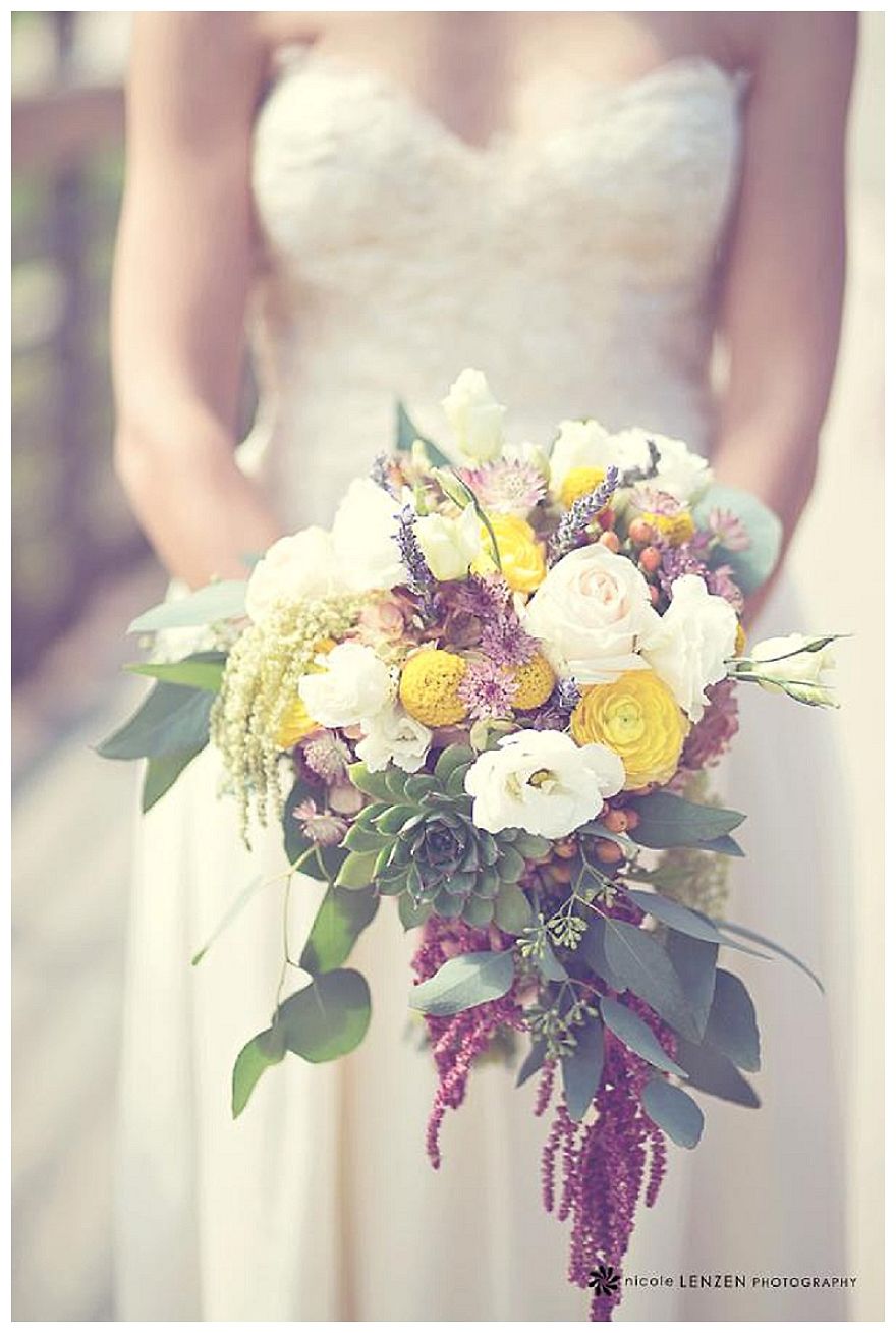 More Than 1000 Weddings, And Here Are Some Of The Best Bouquets We've Created!