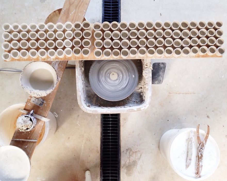 Spent 2 Months Throwing 2500+ Vessels To Create A Self-Portrait Spent 2 Months Throwing 2500+ Vessels To Create A Self-Portrait