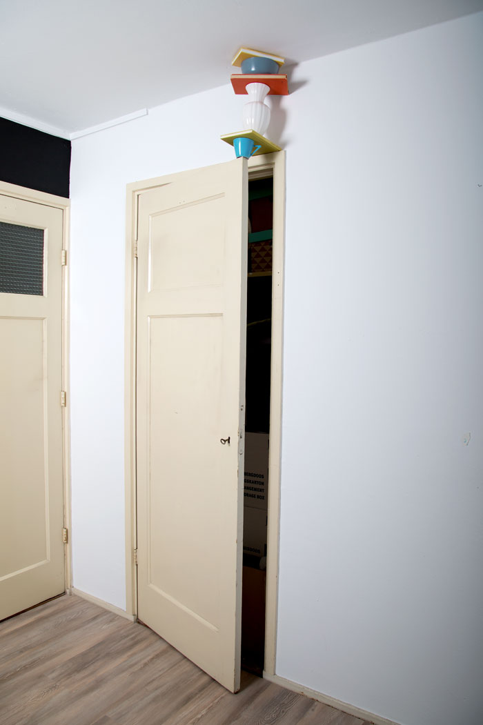 Pillars Of Home: I Balance Household Objects Into Floor-To-Ceiling Sculptures Pillars Of Home: I Balance Household Objects Into Floor-To-Ceiling Sculptures