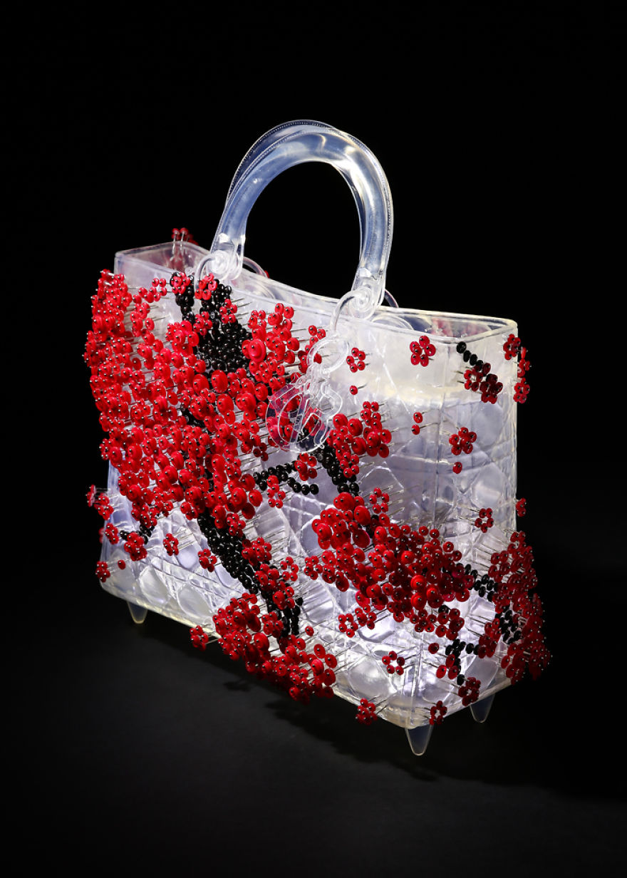 The Beauty Of Invisibility: I Use 1000s Of Pins To Create Art The Beauty Of Invisibility: I Use 1000s Of Pins To Create Art