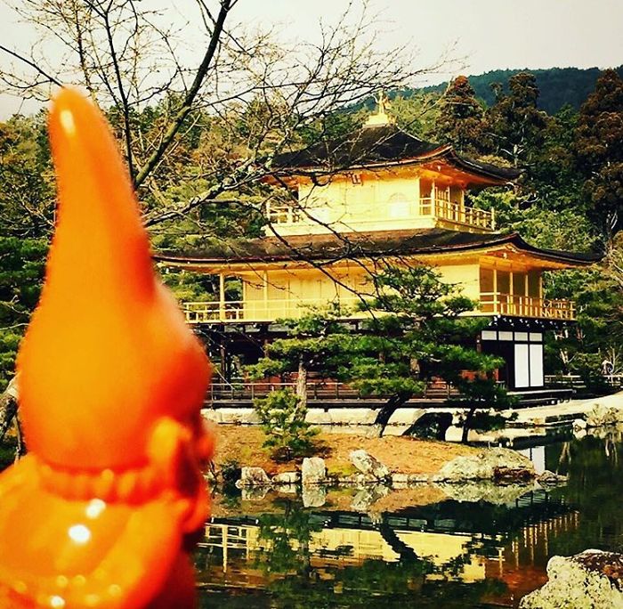 This Cheerful Gnome Is Travelling The World And He'll Make You Want To Travel Too