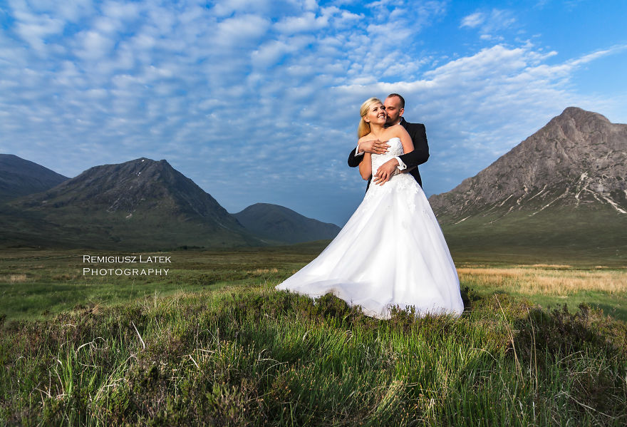 We Spent Almost 24h To Make A Unique Wedding Photo Shoot To Show
Natural Beauty Of Scotland We Spent Almost 24h To Make A Unique Wedding Photo Shoot To Show
Natural Beauty Of Scotland