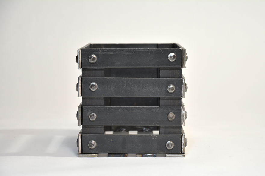 Wrought Iron Crate Apple