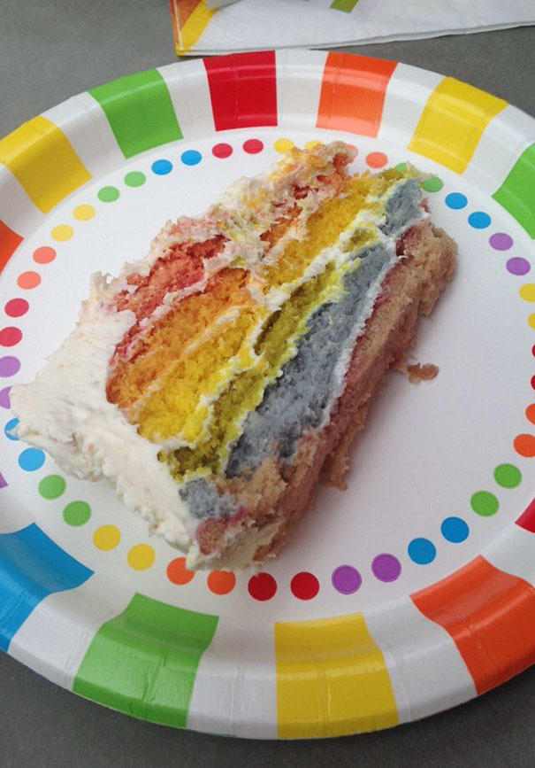 daughter-comes-out-parents-throw-pride-party-kinsey-2 daughter-comes-out-parents-throw-pride-party-kinsey-2