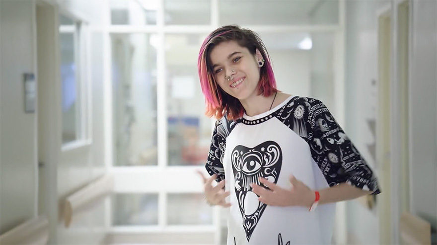 fashionable-hospital-gowns-starlight-children-foundation-canada-33 fashionable-hospital-gowns-starlight-children-foundation-canada-33