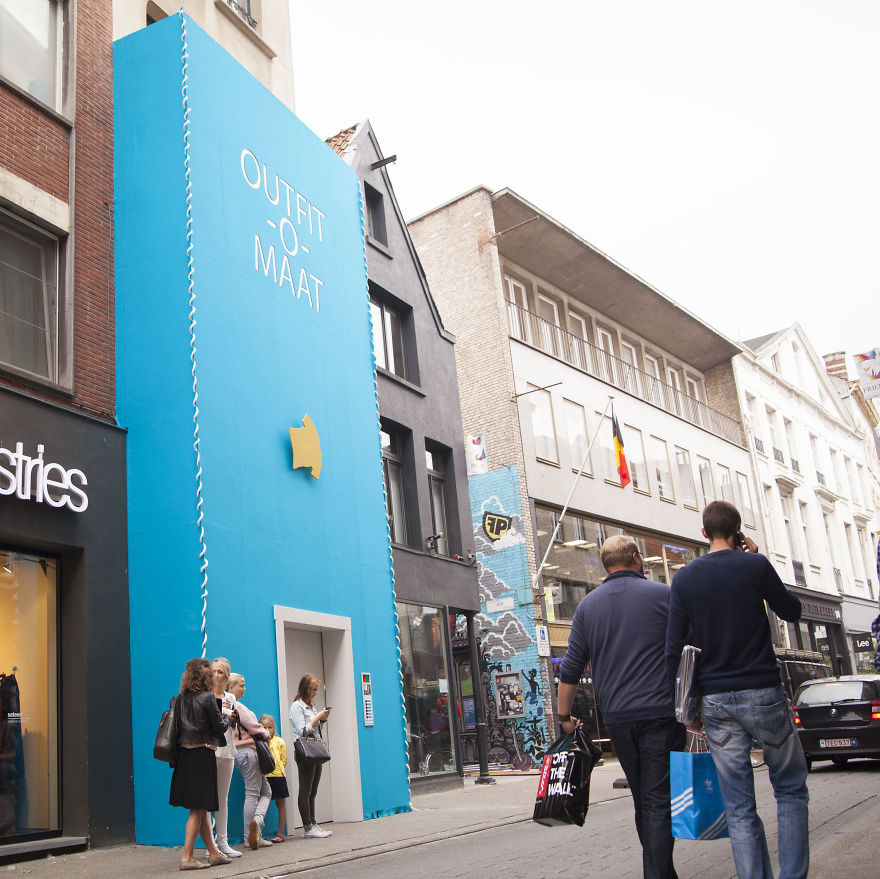 Belgium Fashion Capital Creates Outfit-o-mat.