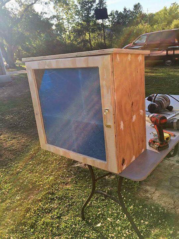 free-little-pantry-feed-homeless-poor-jessica-mcclard-14 free-little-pantry-feed-homeless-poor-jessica-mcclard-14