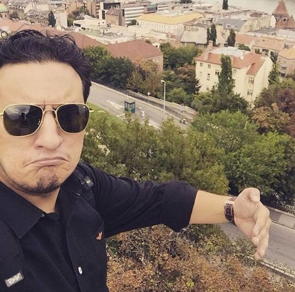 funny-honeymoon-photography-without-husband-huma-mobin-33 funny-honeymoon-photography-without-husband-huma-mobin-33