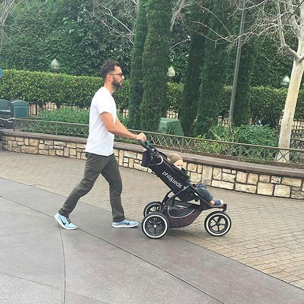 The Hottest Dads At Disneyland