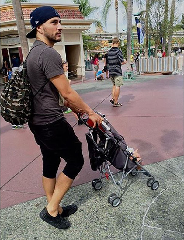 The Hottest Dads At Disneyland