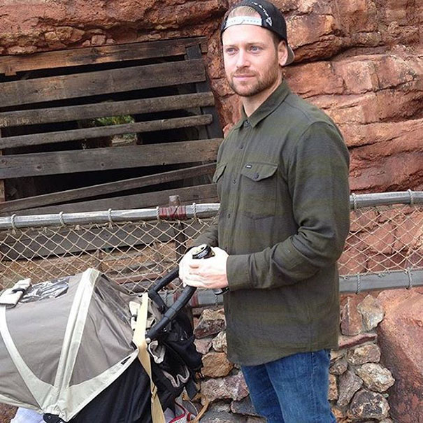 The Hottest Dads At Disneyland