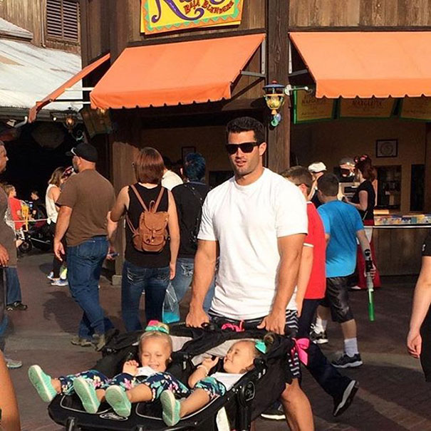 The Hottest Dads At Disneyland