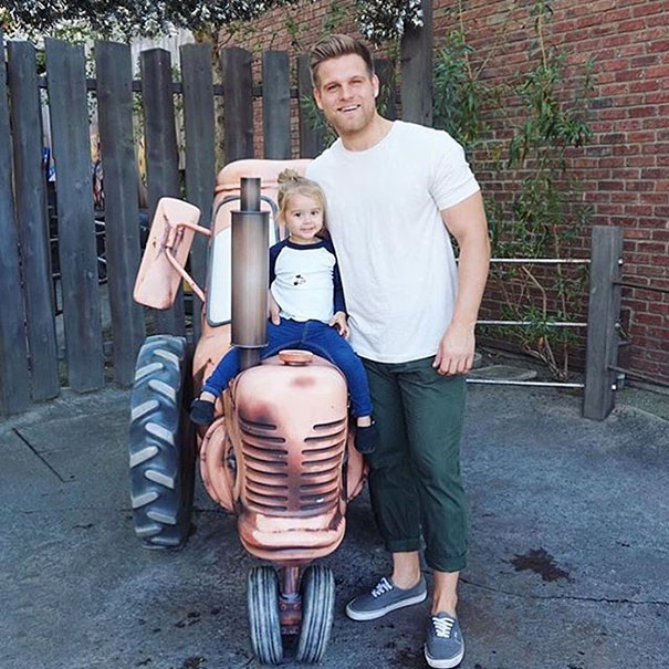 The Hottest Dads At Disneyland