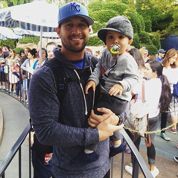 The Hottest Dads At Disneyland