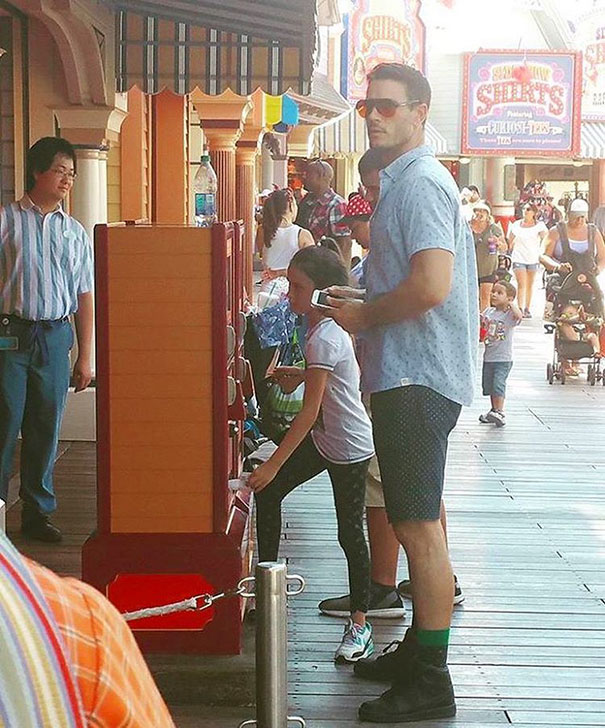 The Hottest Dads At Disneyland