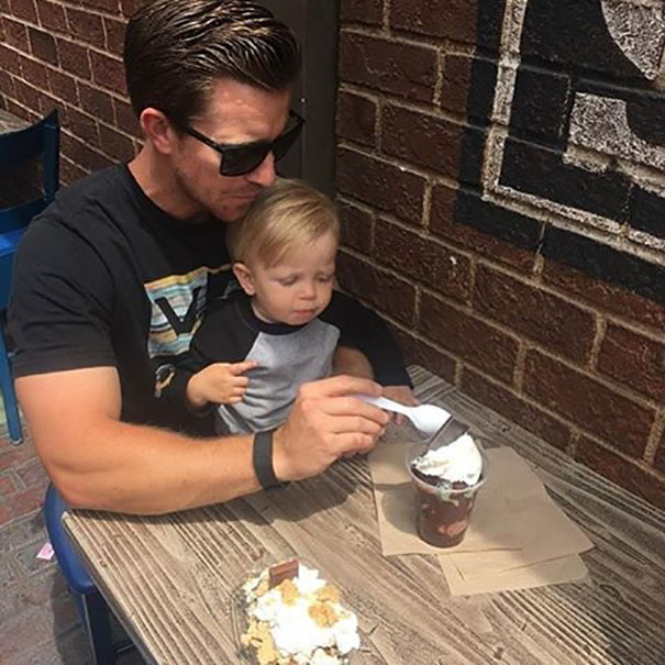 The Hottest Dads At Disneyland