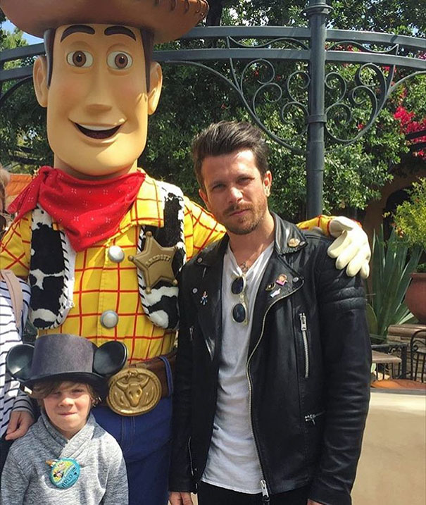 The Hottest Dads At Disneyland