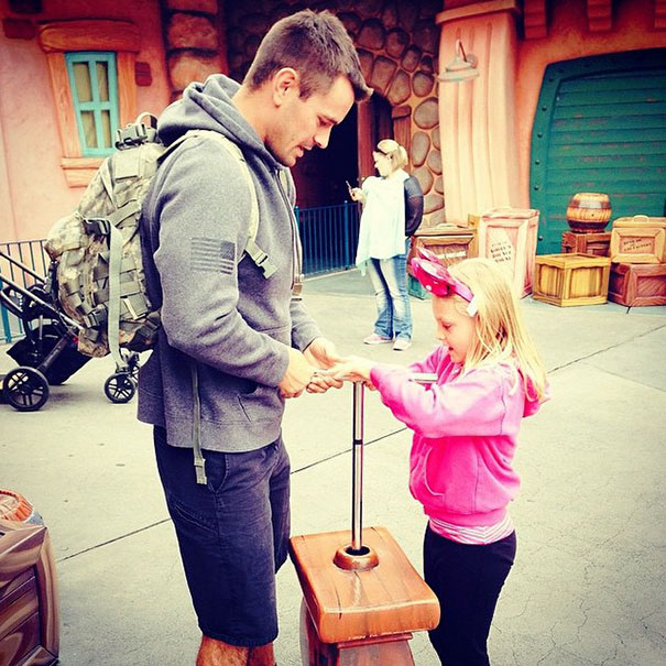 The Hottest Dads At Disneyland