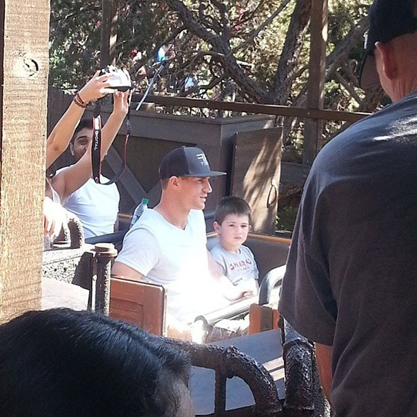 The Hottest Dads At Disneyland