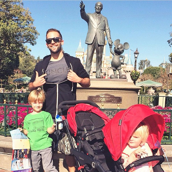The Hottest Dads At Disneyland