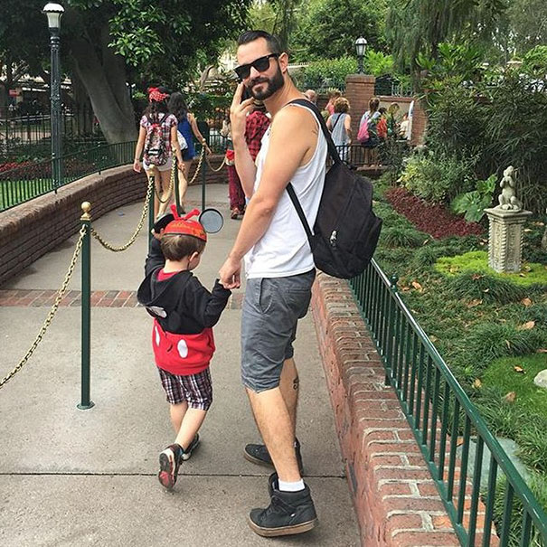 The Hottest Dads At Disneyland
