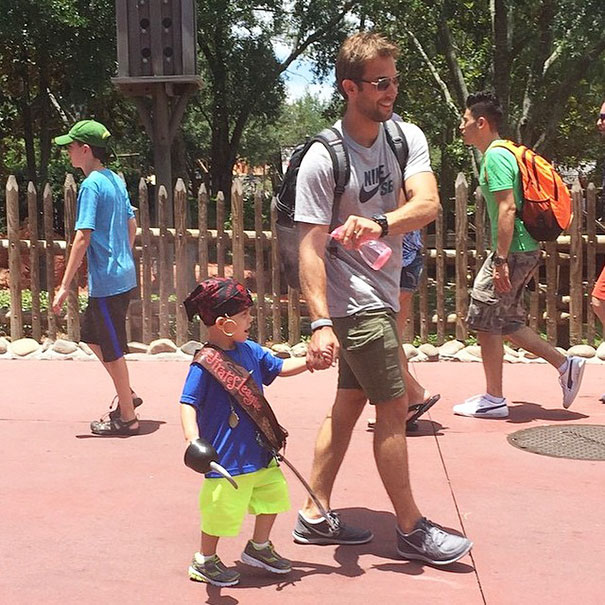 The Hottest Dads At Disneyland