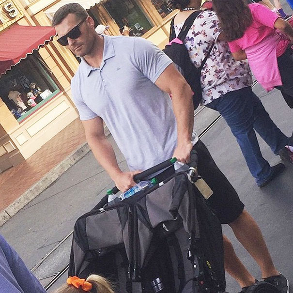 The Hottest Dads At Disneyland