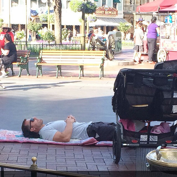 The Hottest Dads At Disneyland