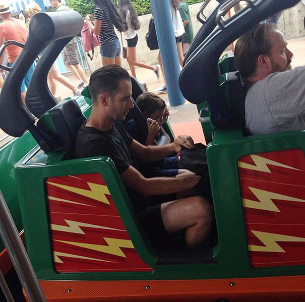 The Hottest Dads At Disneyland