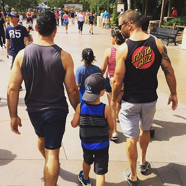 The Hottest Dads At Disneyland