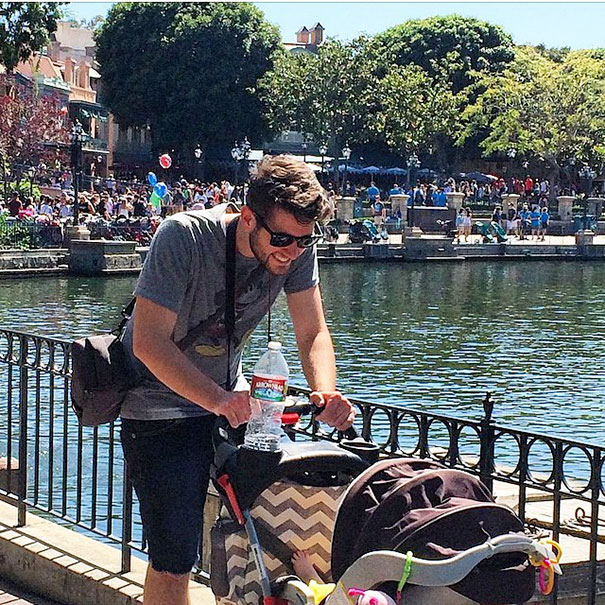 The Hottest Dads At Disneyland