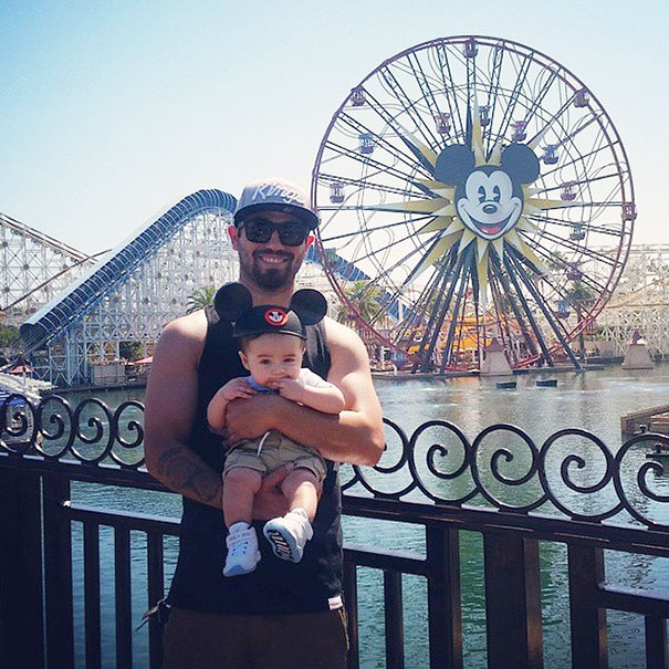 The Hottest Dads At Disneyland