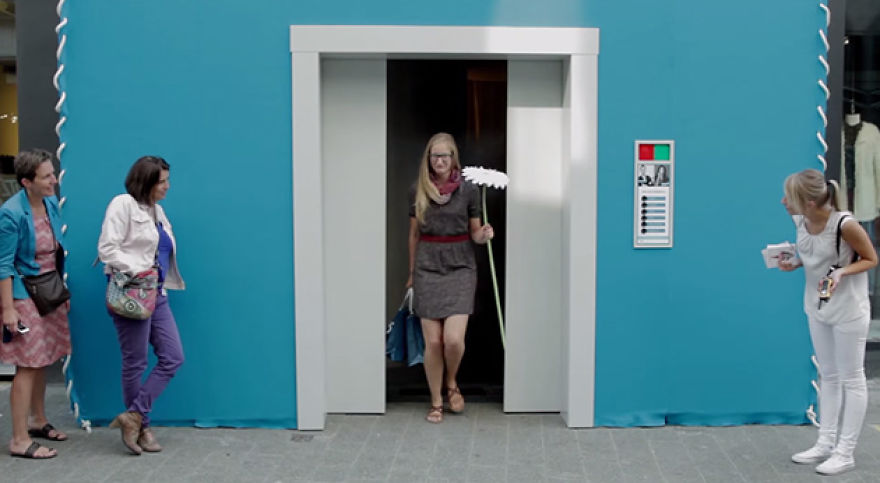 Belgium Fashion Capital Creates Outfit-o-mat. Belgium Fashion Capital Creates Outfit-o-mat.