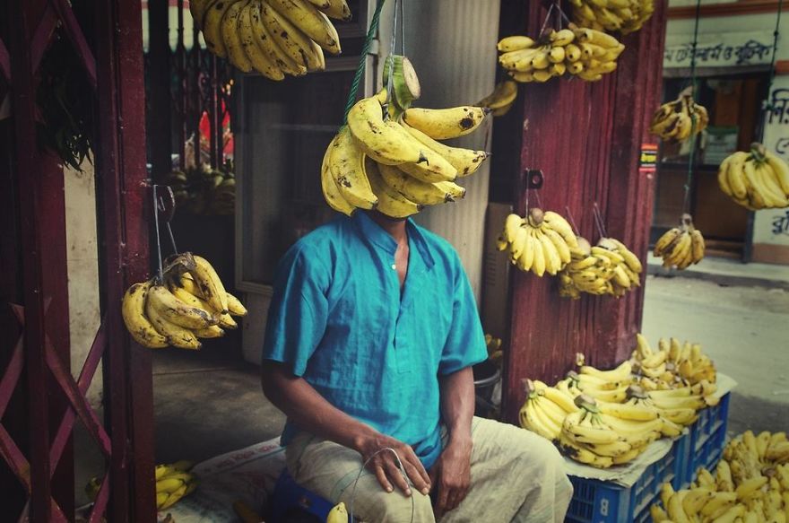 Fruit Heads: I Photographed Fruit Salesmen Holding Fruit They Sell Over Their Heads Fruit Heads: I Photographed Fruit Salesmen Holding Fruit They Sell Over Their Heads