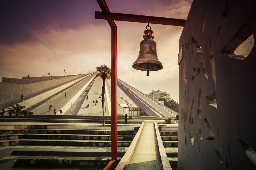 Brutalism - Only For People Who Love To Look At Decent Concrete Chunks