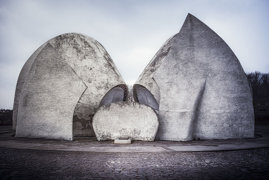 Brutalism - Only For People Who Love To Look At Decent Concrete Chunks