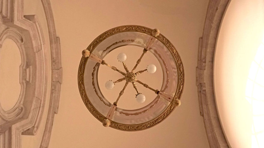 Look Up Project: I Start To Look Up To Capture Beautiful Lamps While Travelling Around Europe Look Up Project: I Start To Look Up To Capture Beautiful Lamps While Travelling Around Europe