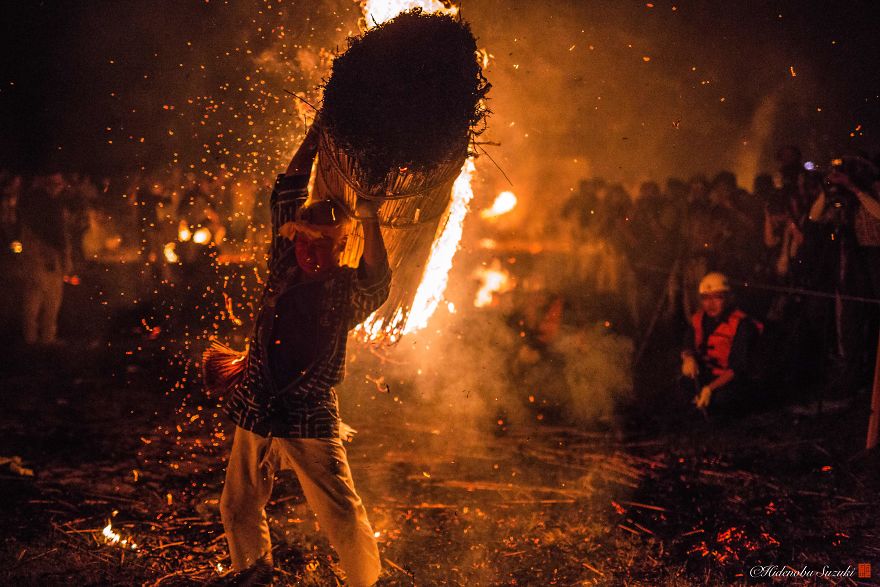 I Photographed The Traditional Fire Festival In Japan