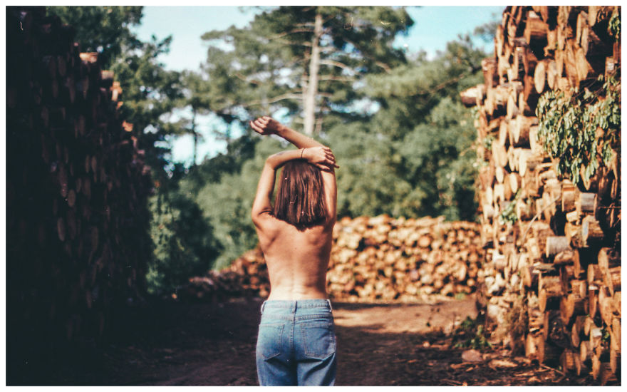 Photographer Shows Life Of Modern Hipies Through Analog Photography